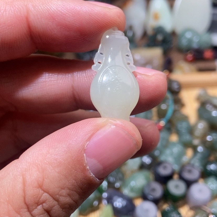 【闪购商品】和田玉（糖玉）颈饰未镶嵌舒*