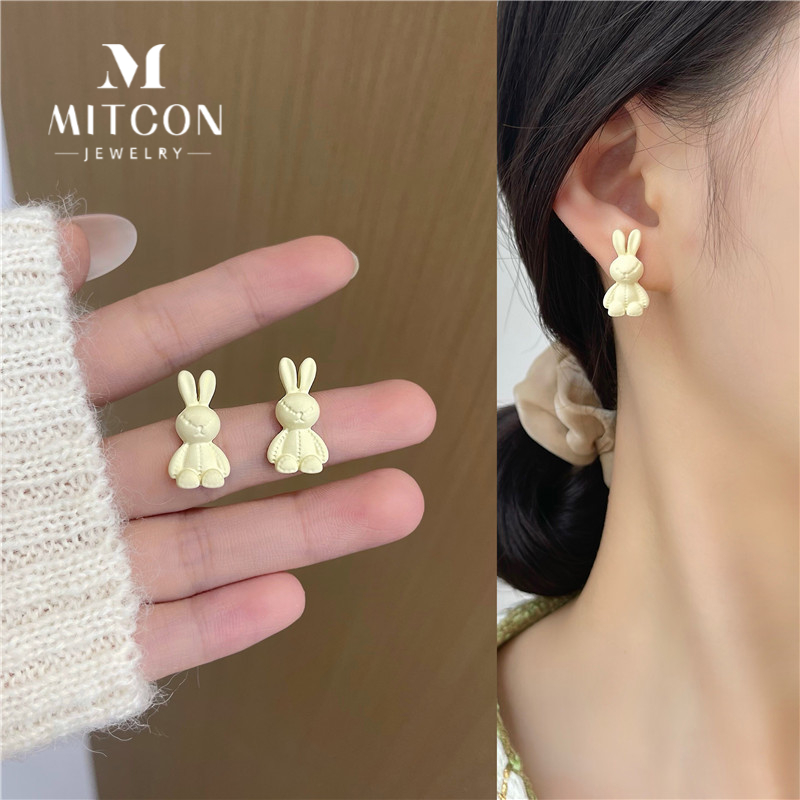铜合金S925银针韩国可爱奶白甜美立体小兔子耳环少女小众耳钉B450