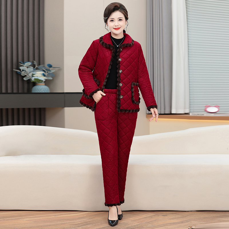 新款妈妈装冬季棉衣套装时尚加厚保暖棉袄中老年加绒内四层两件套