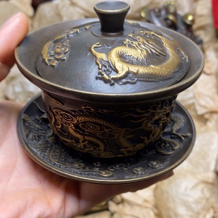 铜器摆件做工精良