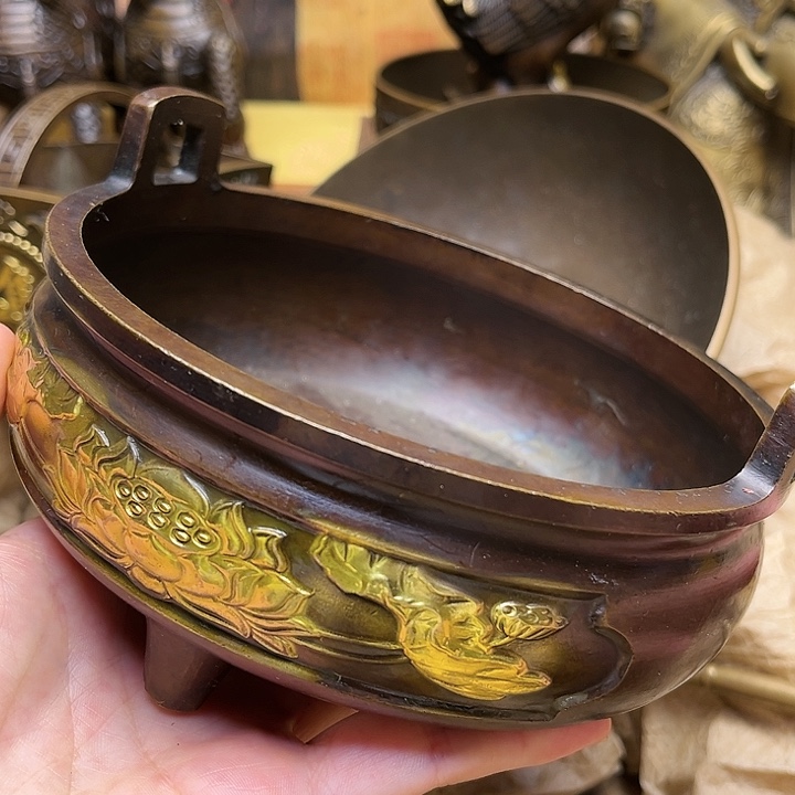 精品铜器批发档口