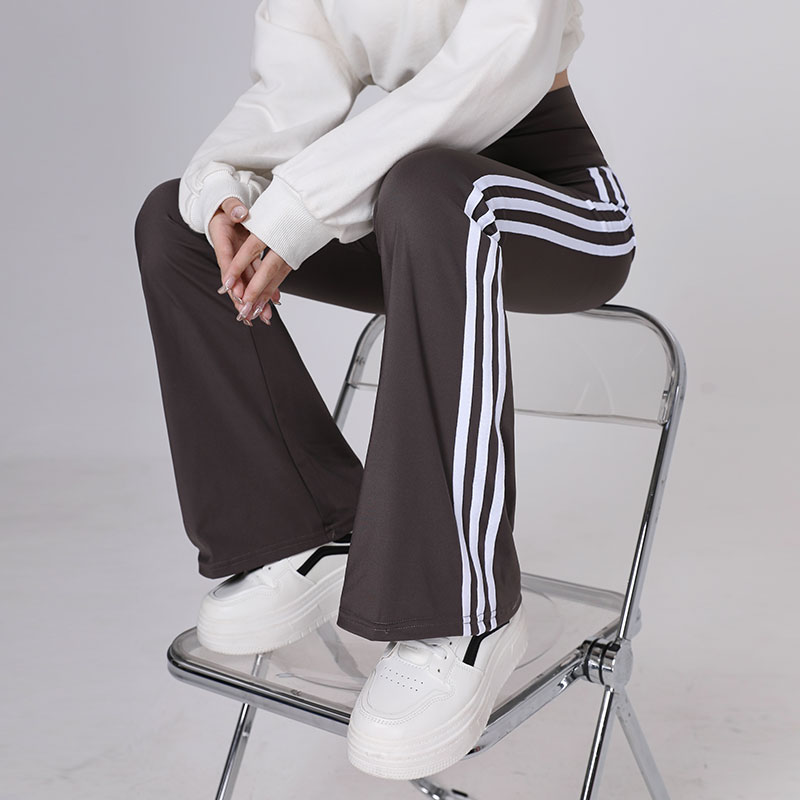 Etam/艾格条纹微喇鲨鱼裤2024秋季新款高腰显瘦外穿运动瑜伽裤女