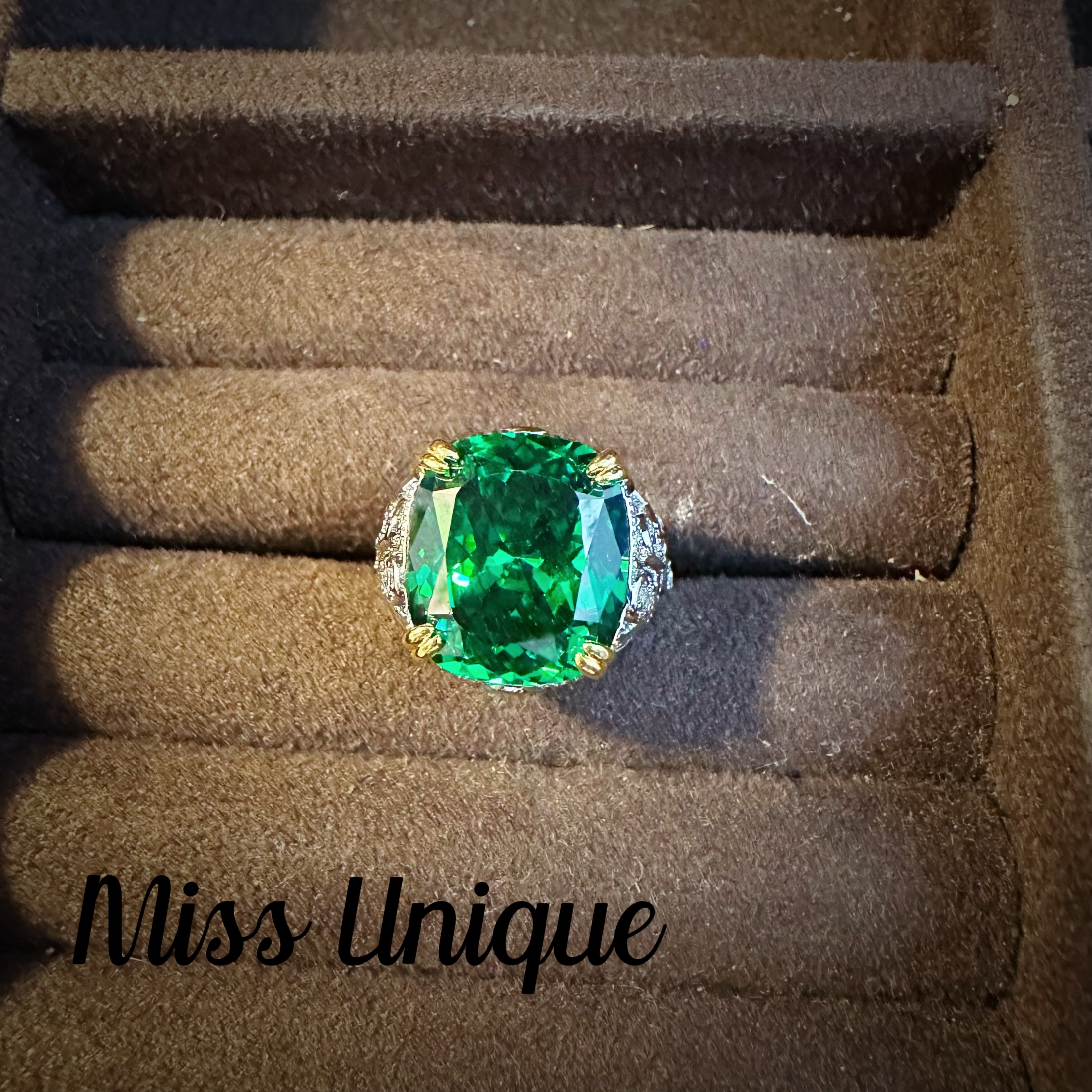   C3359蜂巢切绿色方糖戒指