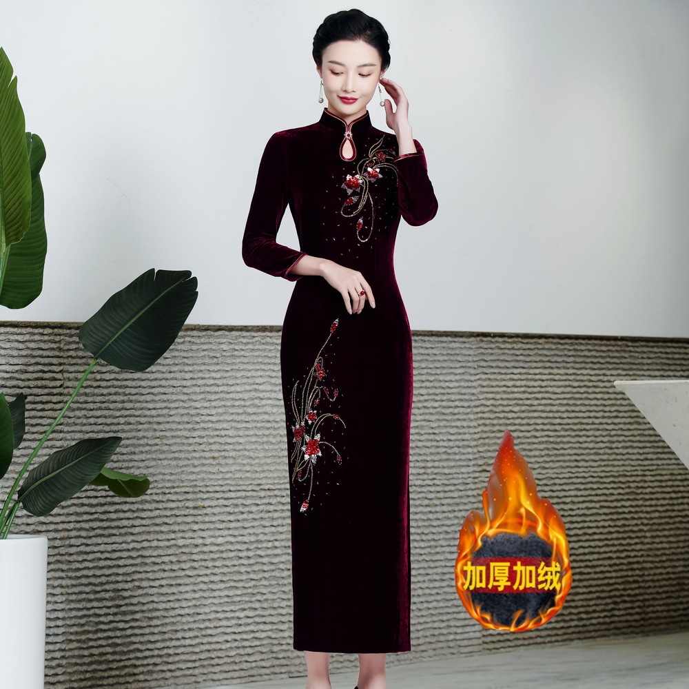 2025春装新款改良中式丝绒旗袍长款喜婆婆高档婚礼服敬酒服女