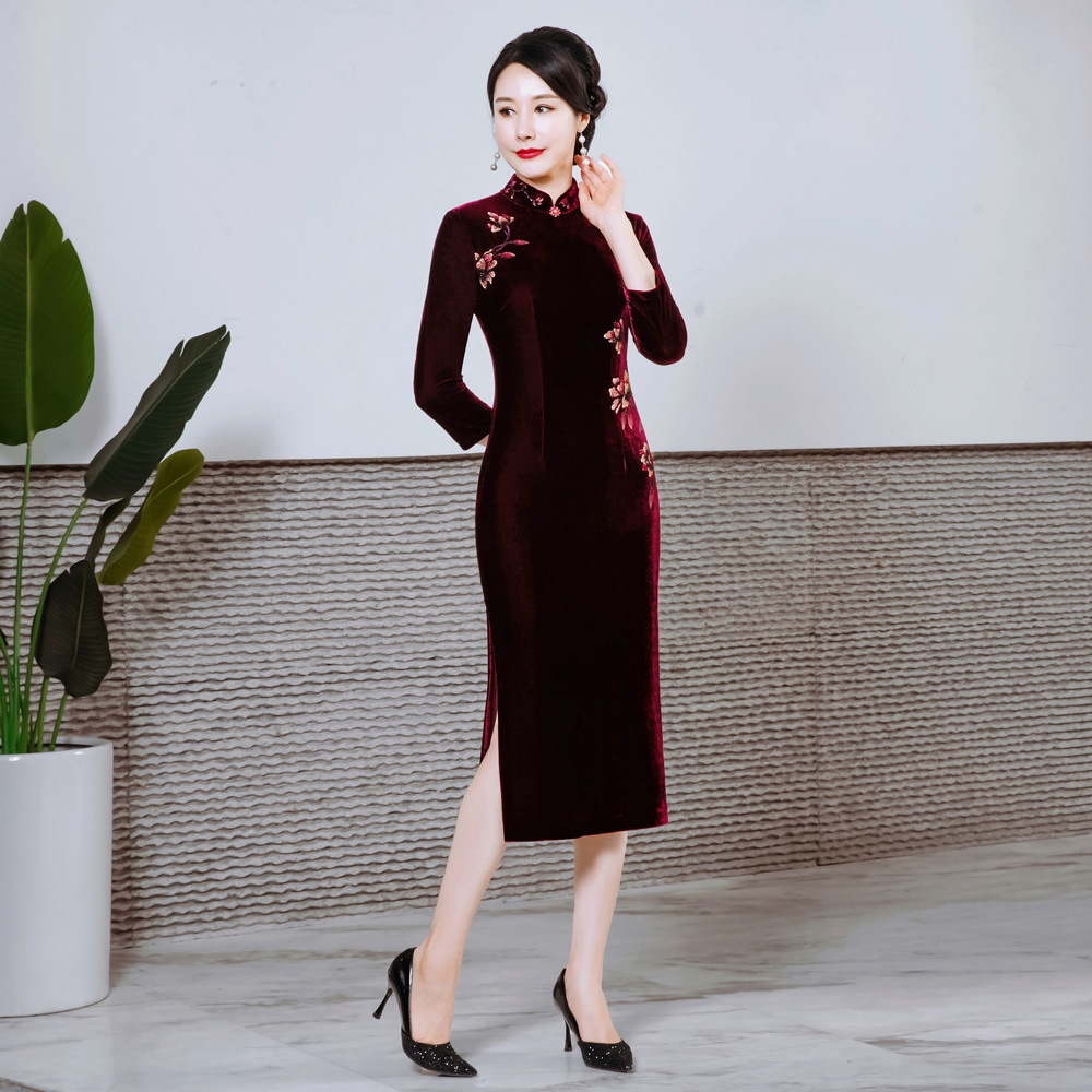 2025春新款丝绒加绒酒红色长款旗袍