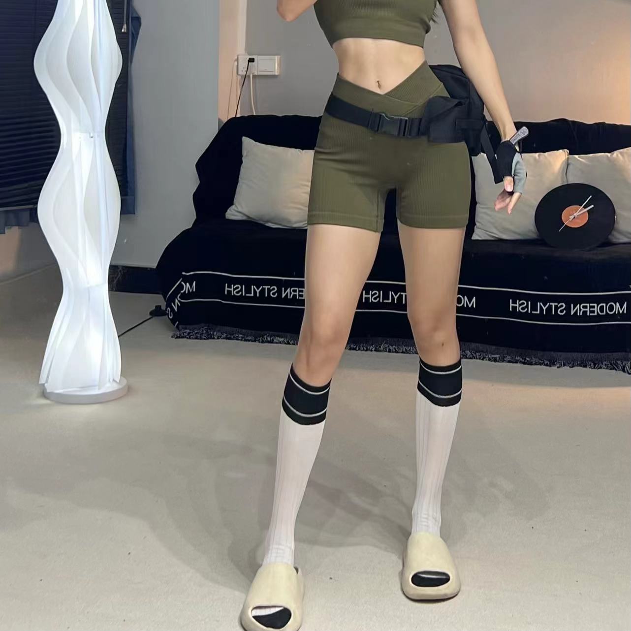 高筒后线条拼色堆堆潮袜学院风运动及膝袜女袜瑜伽健身时尚百搭