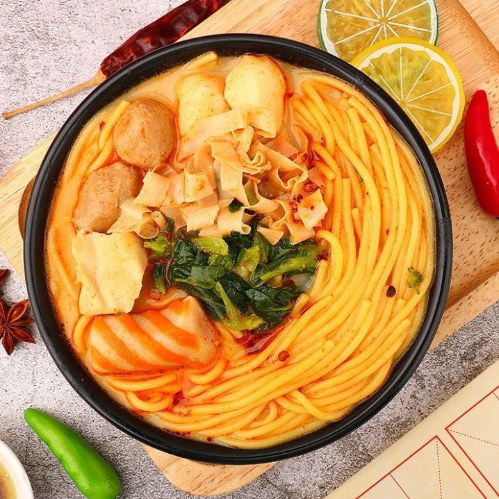 东北老式麻辣烫网红麻辣烫方便速食自煮鲜香玉米面条浓香解馋小吃