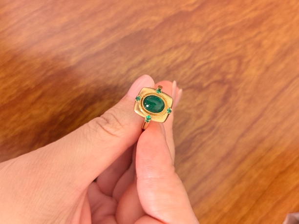 素面祖母绿 水汪汪的一抹绿色好高级