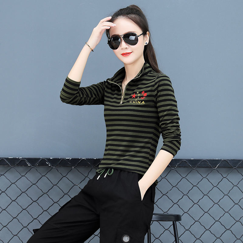 迷彩长袖t恤女春秋新款黑色女款大码立领上衣弹力军绿休闲女装