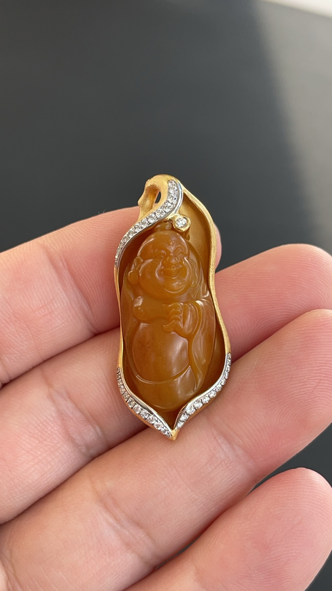 新疆和田玉藏品级黄沁弥勒佛小挂件