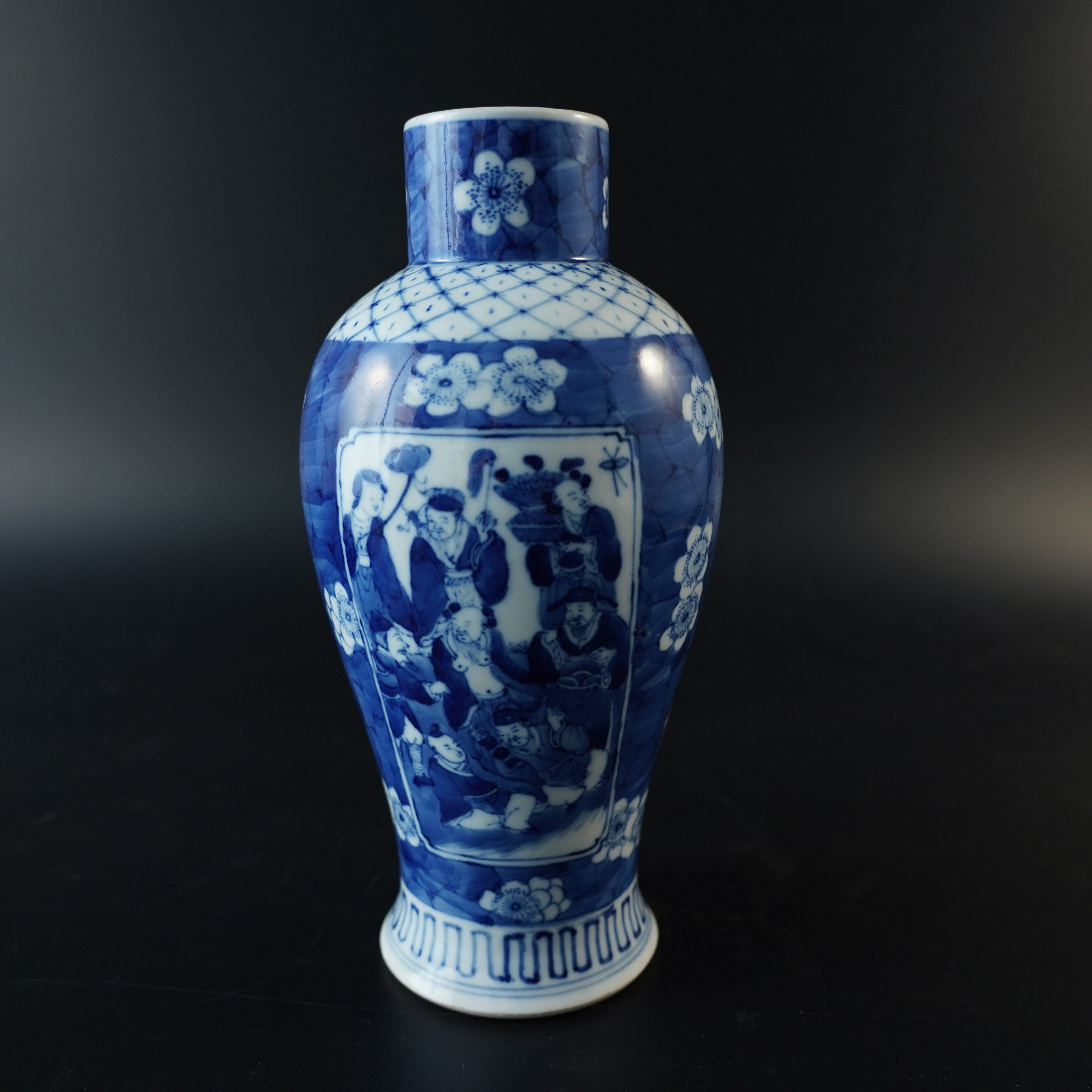 (AC3)N1102009青花冰梅人物主题赏瓶