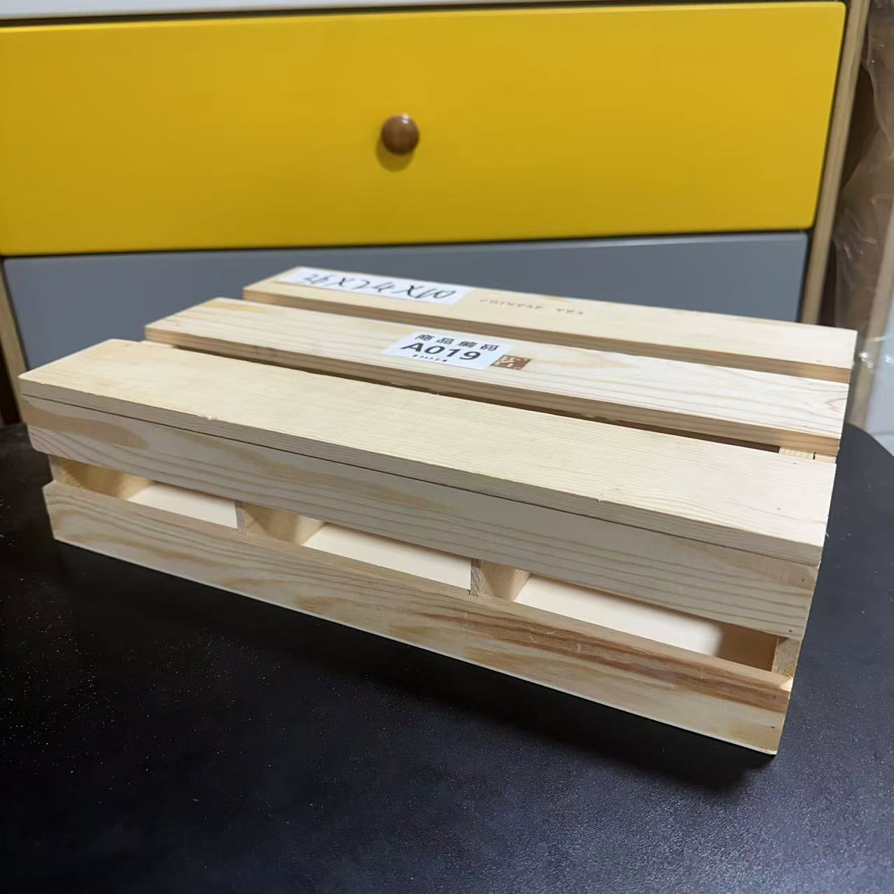 A019实木松木无漆无蜡六宫格带盖收纳盒