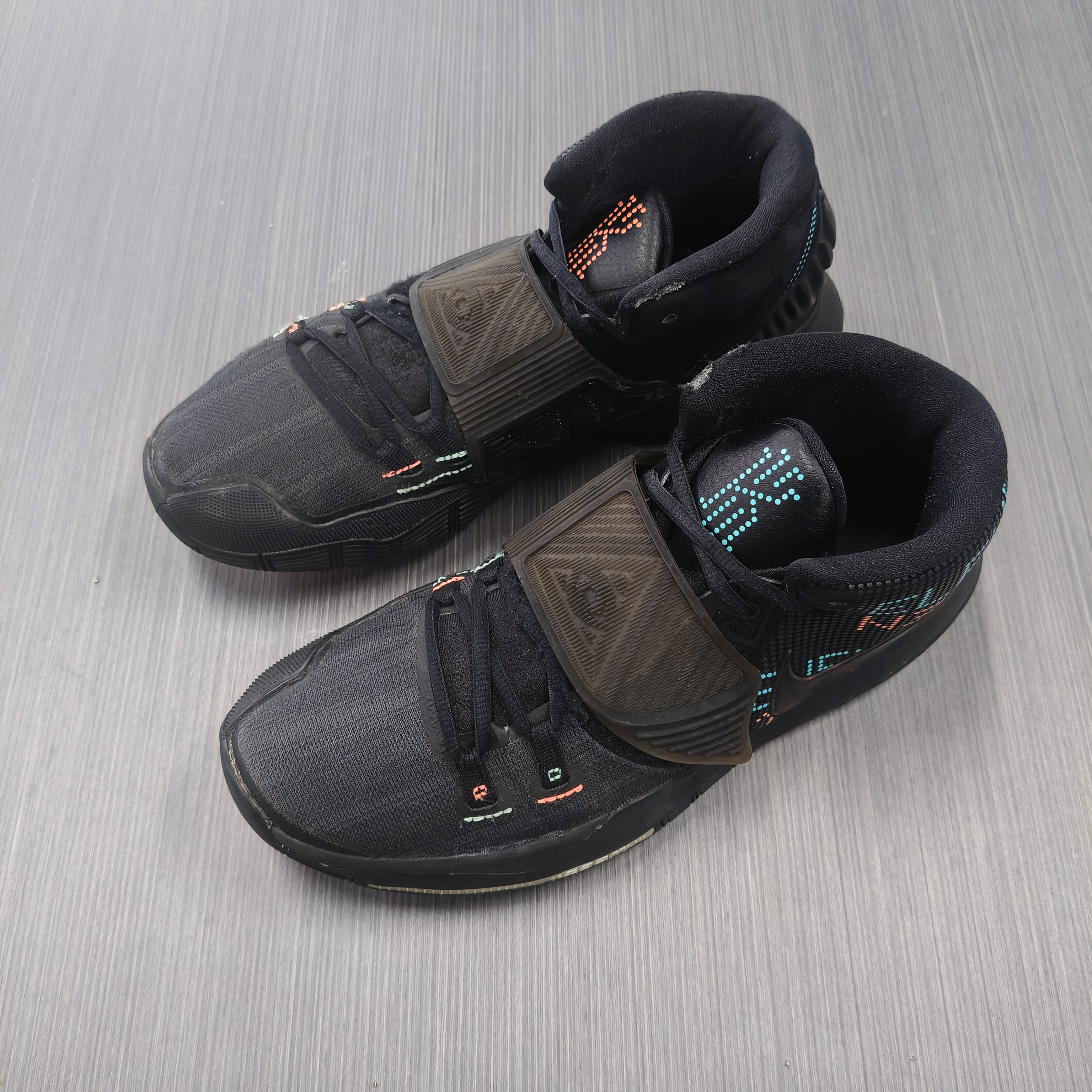 43码/Nike Kyrie欧文6黑篮红/篮球鞋/9新无原盒/公价1699