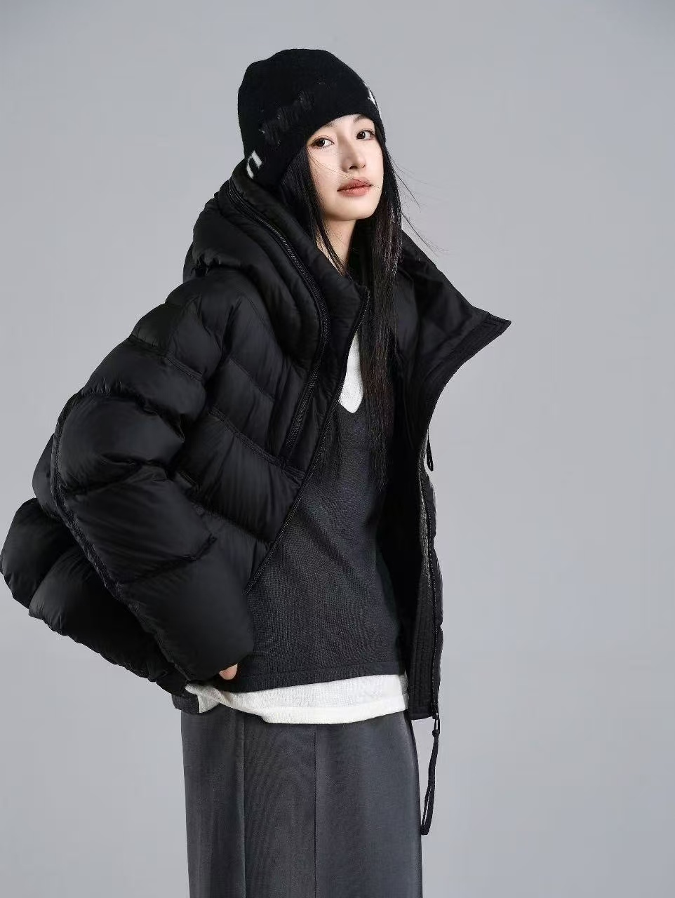 8266冬季连帽短款女士羽绒服（衣长60cm左右）