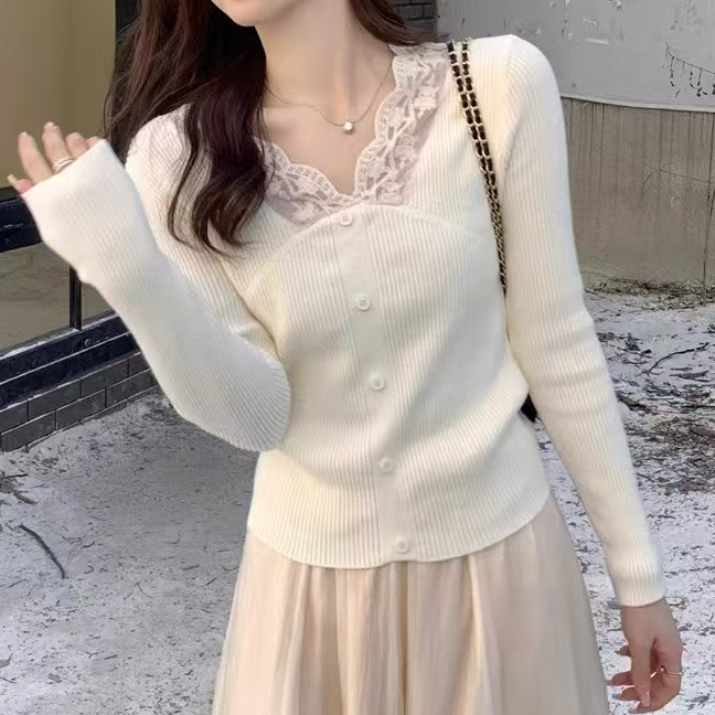 6322秋冬气质法式v领设计感蕾丝边针织衫（衣长52CM左右）
