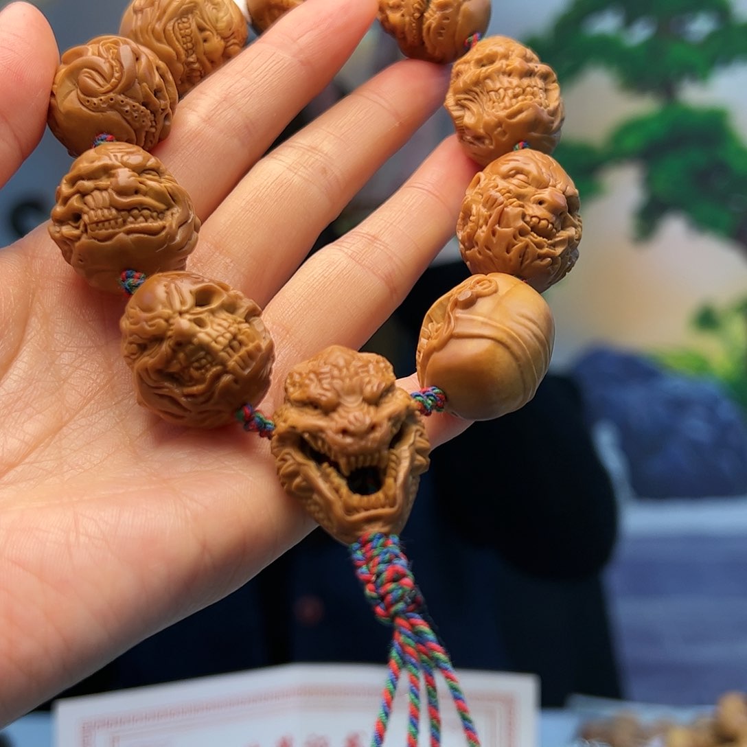 橄榄核核雕L**生橄榄核