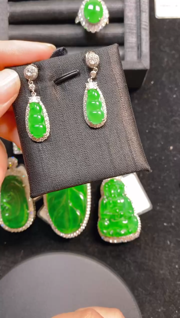 【闪购商品】翡翠耳饰银S925镶嵌耳饰