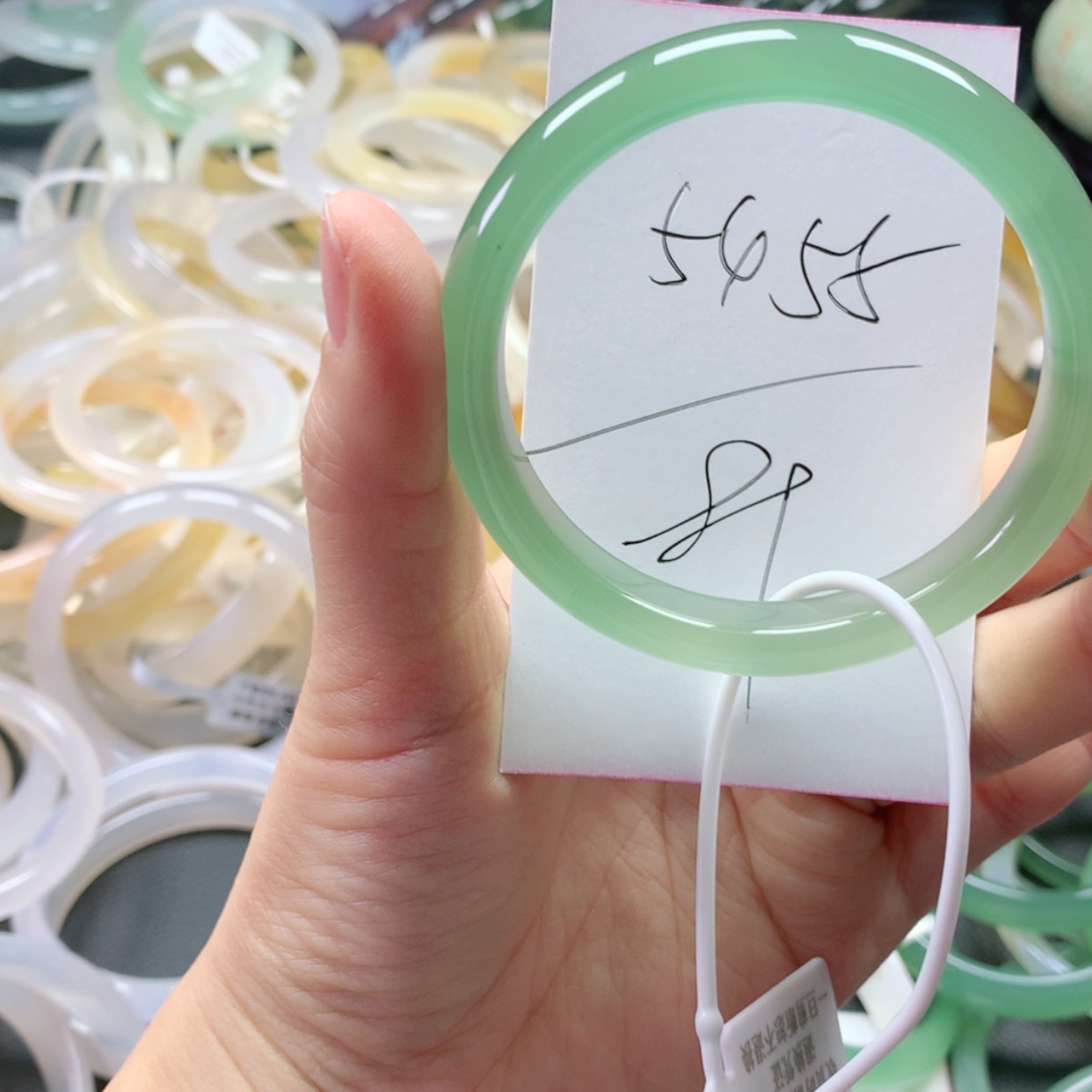 【闪购商品】玛瑙/玉髓手镯未镶嵌