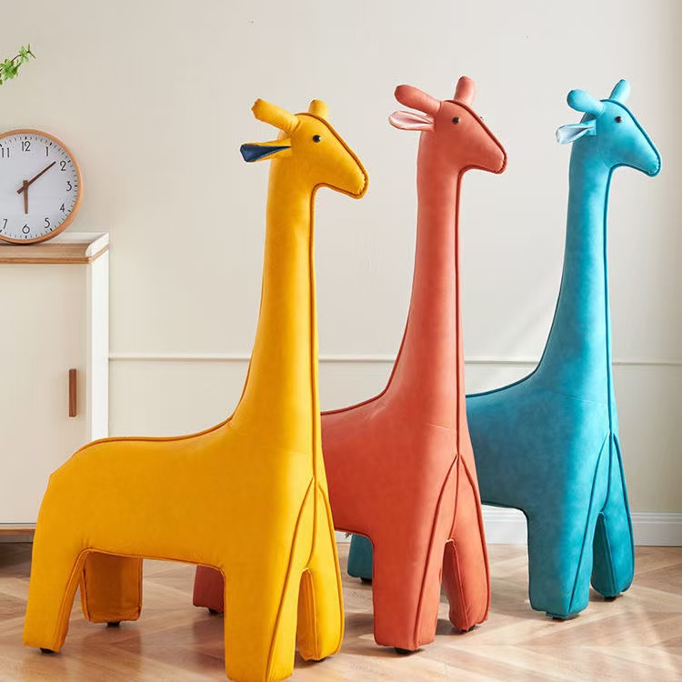 皮质坐凳儿童沙发高承重带滑轮可滑动卡通长颈鹿可爱装饰摆件
