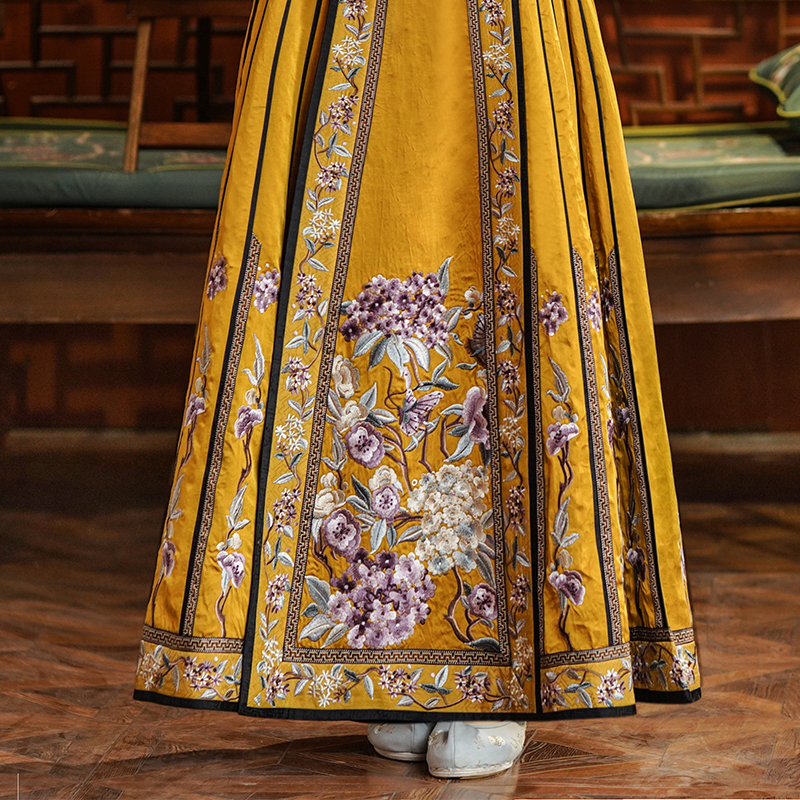 「千瓣玲珑」乐锦坊复古纯手工原创刺绣中式国风女装汉服马面裙26片