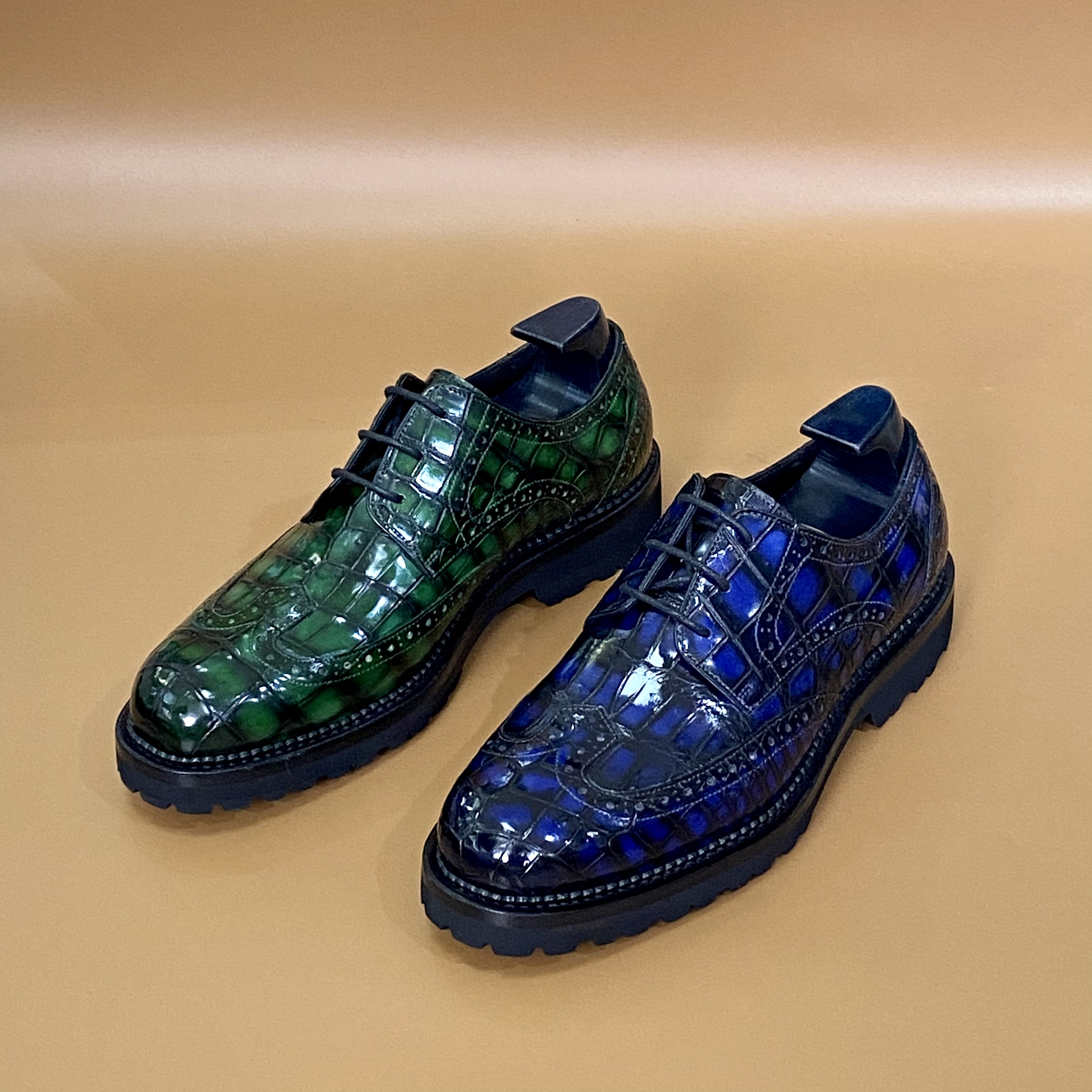 凌翰家高端鳄鱼擦色时尚潮流男士皮鞋厚底圆头休闲亮皮百搭鳄鱼皮