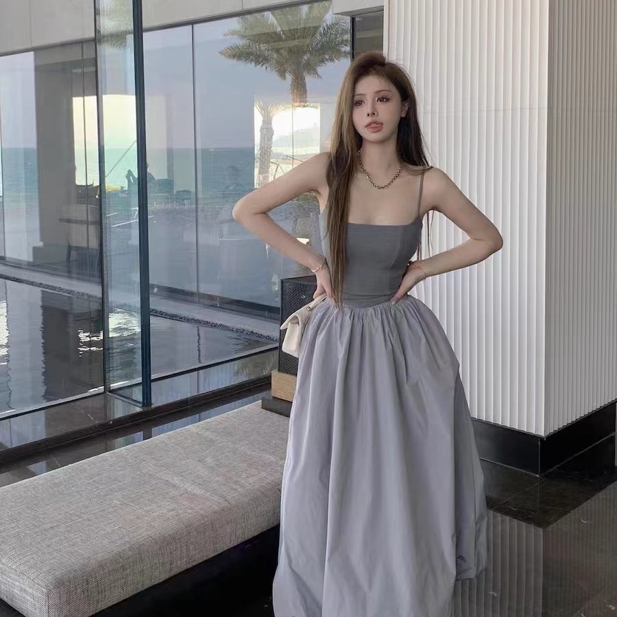 纯欲气质高级感长裙 孤品默认微瑕no退换（没备注颜色尺码随机发）