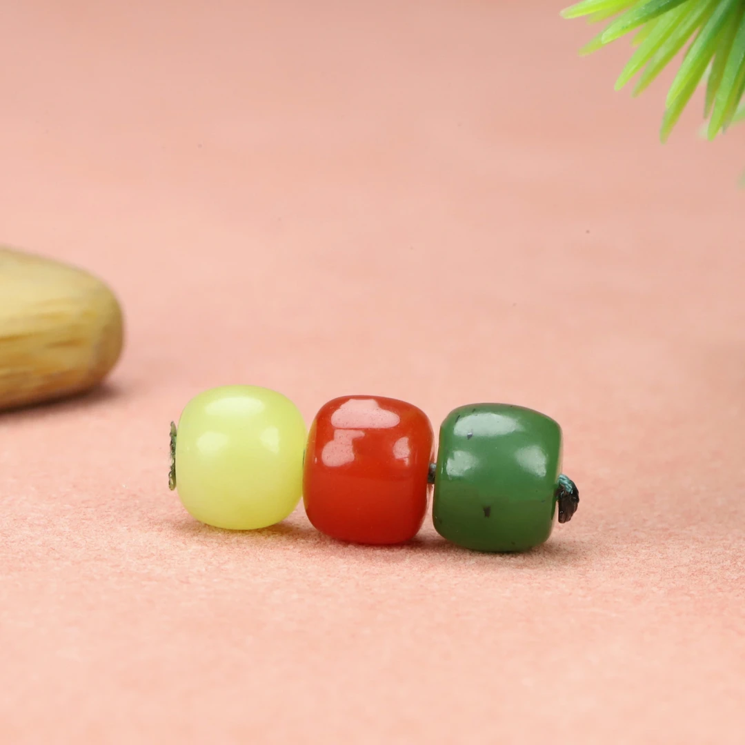 红绿灯卡八尺寸和田玉碧玉黄口文玩配饰搭配