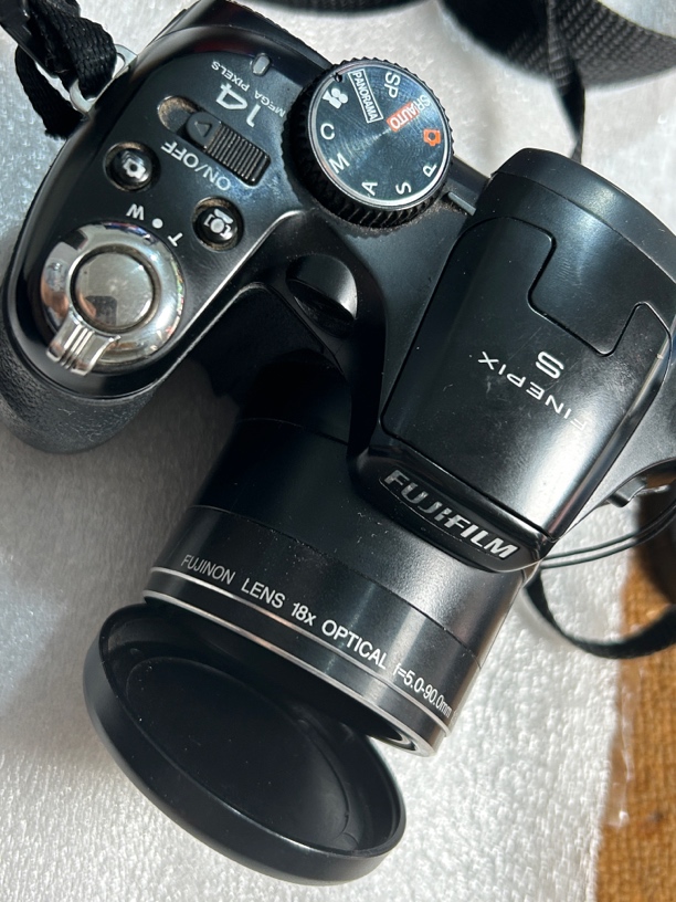 9新 Fujifilm/富士  s2599自备电池，二手商品售出No退No换