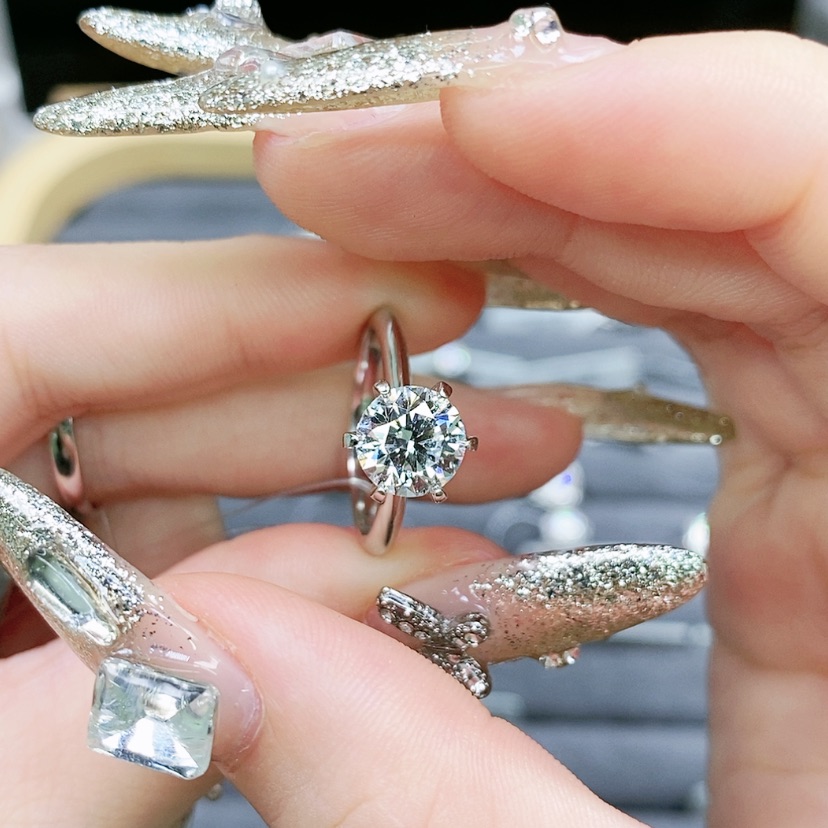 【闪购商品】实验室培育钻石18K金镶嵌16