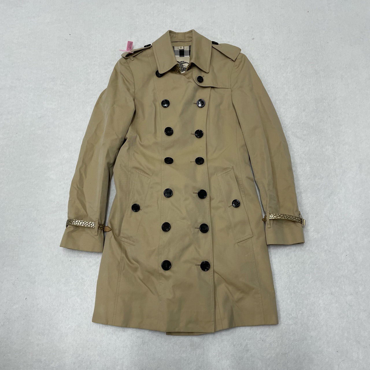95新  Burberry 袖箍款卡其色风衣uk6 轻微笔迹