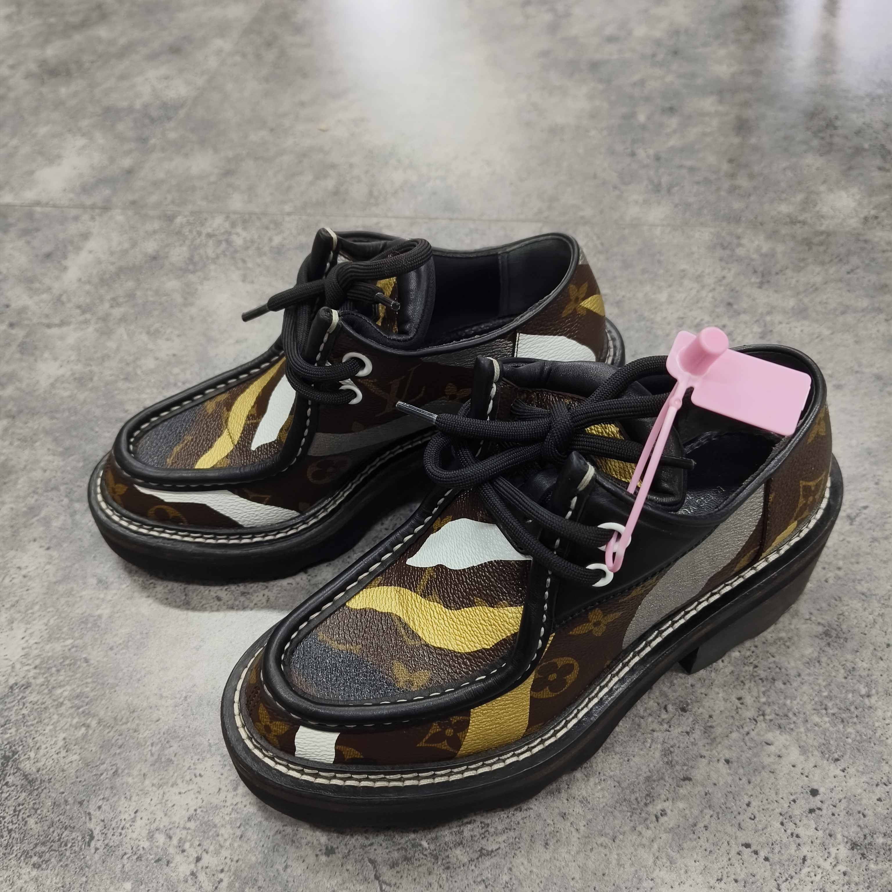 99新 AMIPARIS lv 老花乐福鞋35.5码