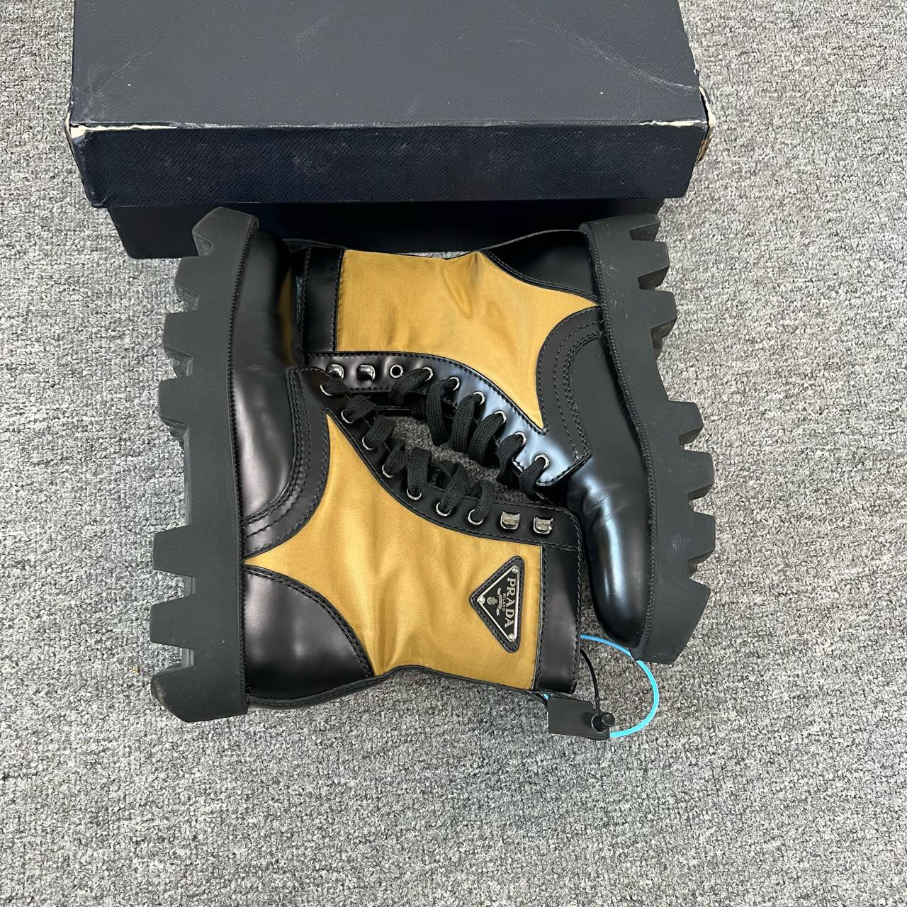 99新 Prada/普拉达 prada 三角标 马丁靴 6.5码