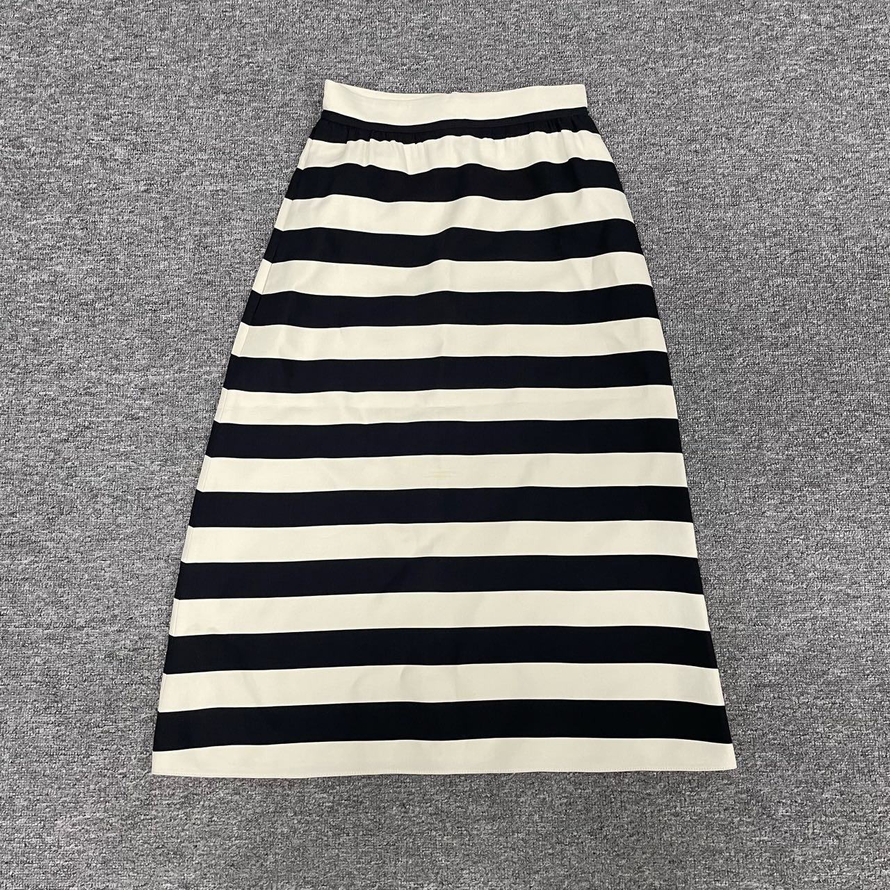 95新 Valentino/华伦天奴 华伦天奴 半身裙 主线