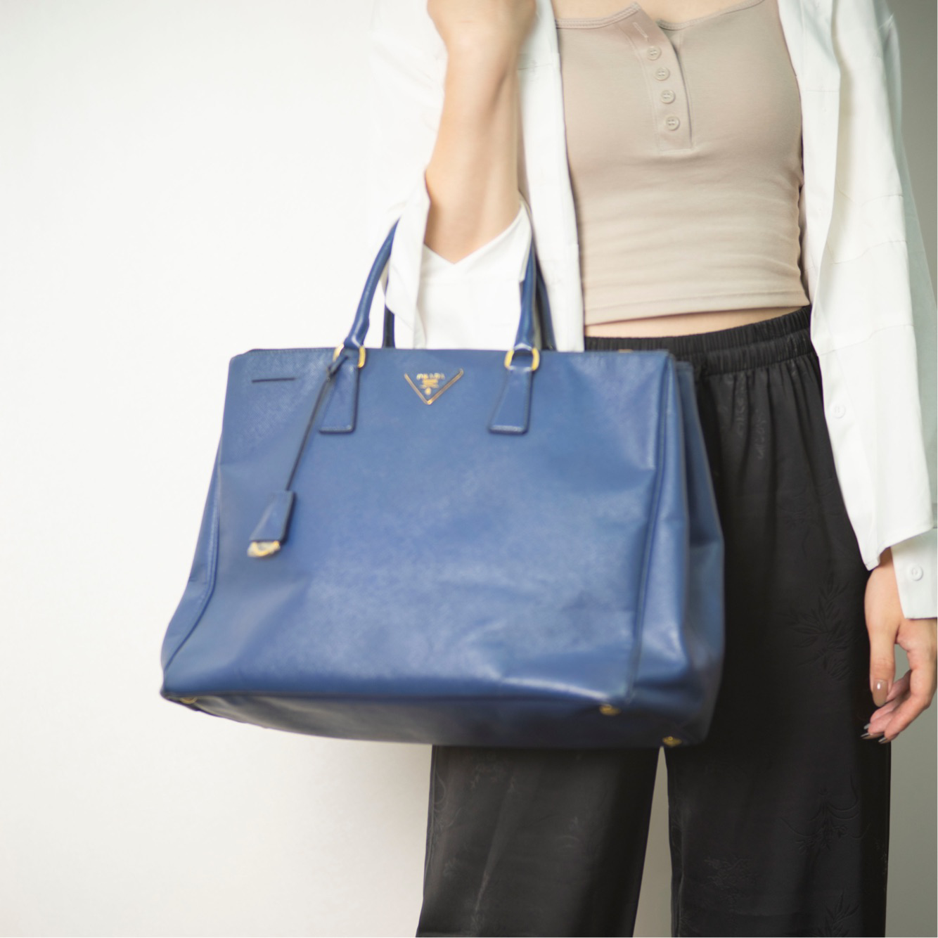 95新 Prada/普拉达 电光蓝杀手包/大号/40