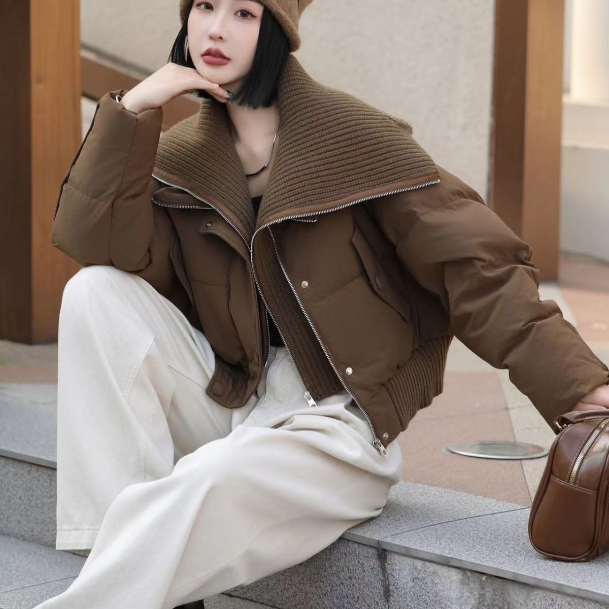 2023年新款羽绒服女短款高腰大翻领时尚感白鸭绒冬装保暖外套