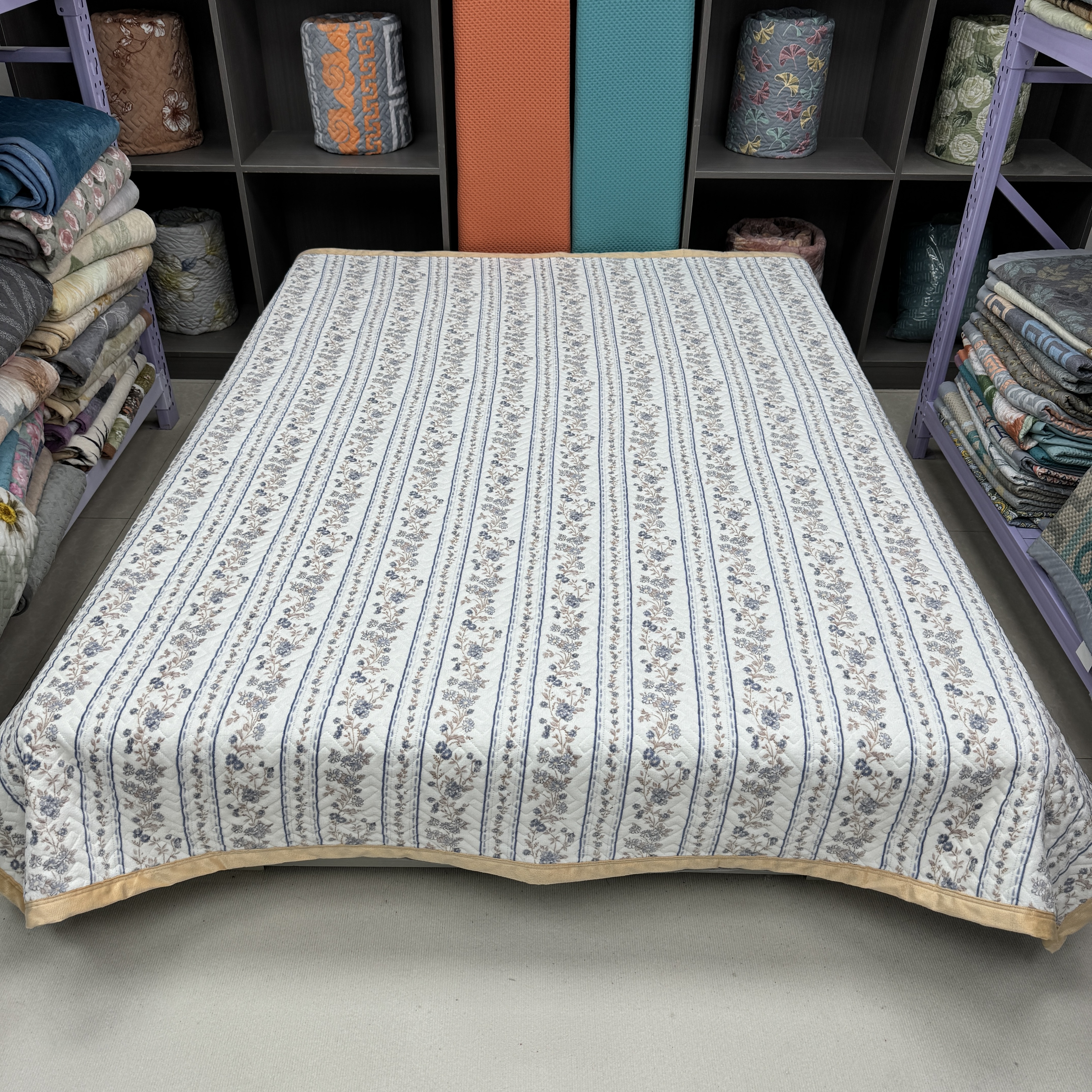 蓝玲花200*230cm宝宝绒床盖加厚秋冬款牛奶绒床毯保暖防滑可机洗