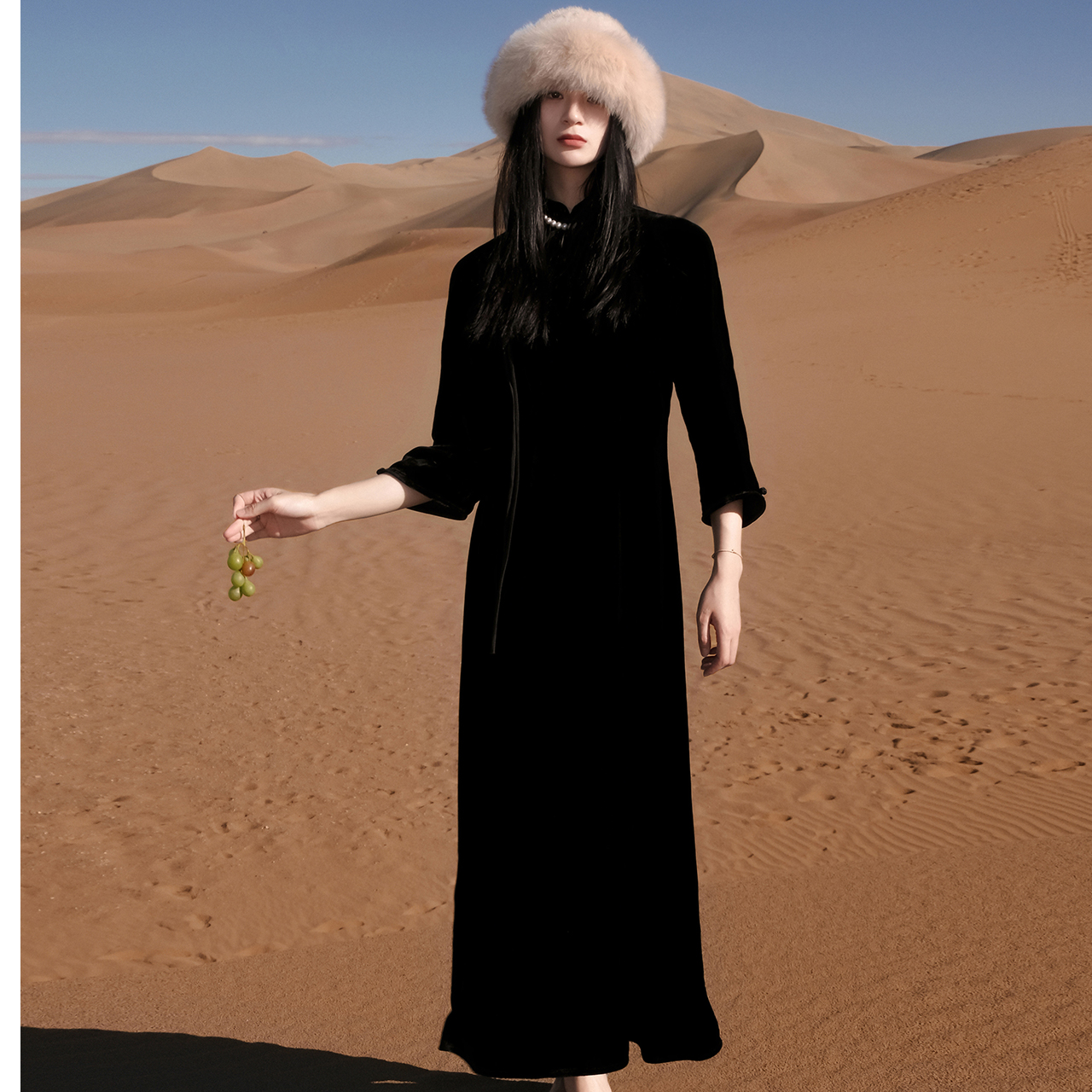 盛唐牡丹新中式立领系带丝绒鱼尾连衣裙黑色（不支持七天无理由）