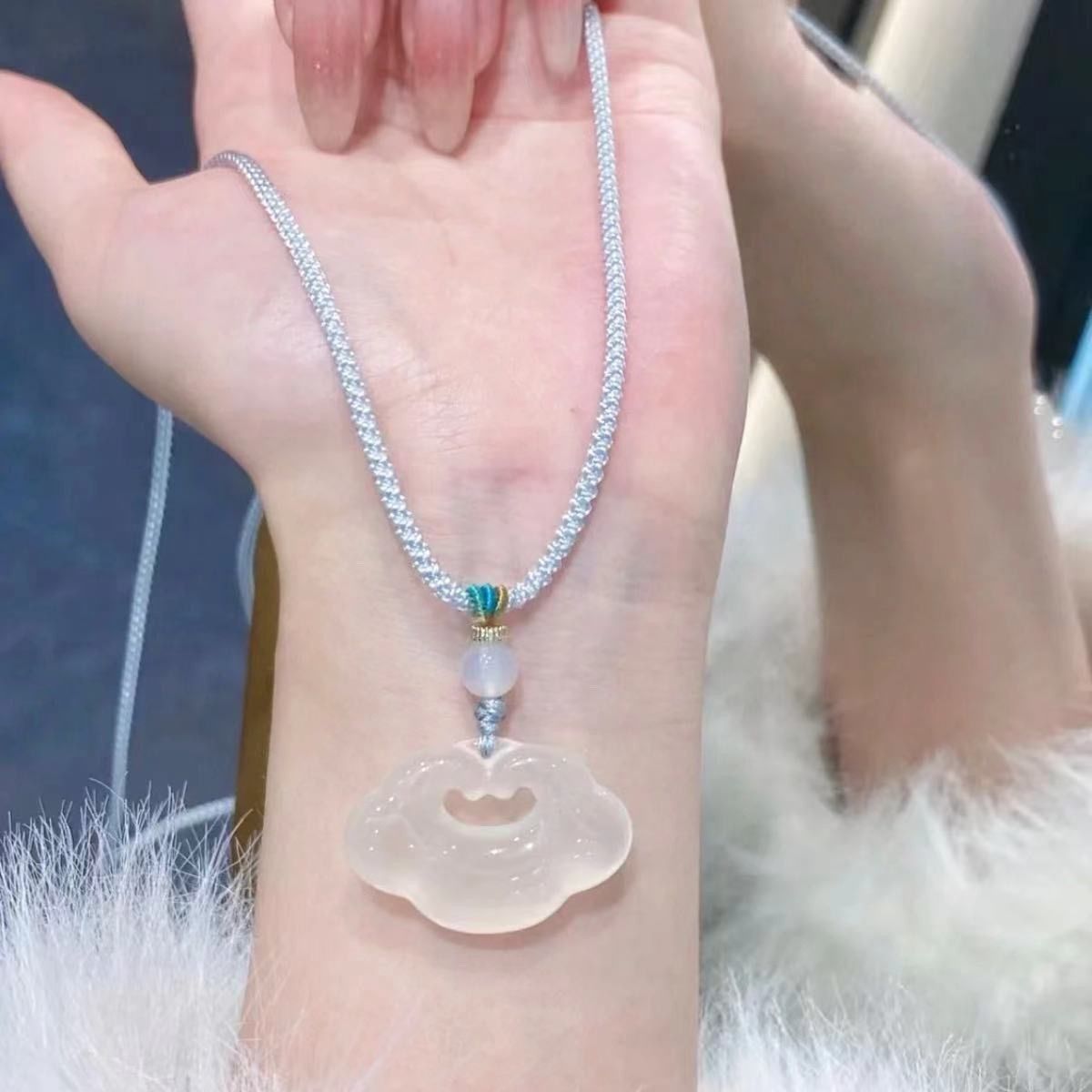 正品祥云锁吊坠白冰玉髓如意锁骨项链新中式送老婆女友礼物