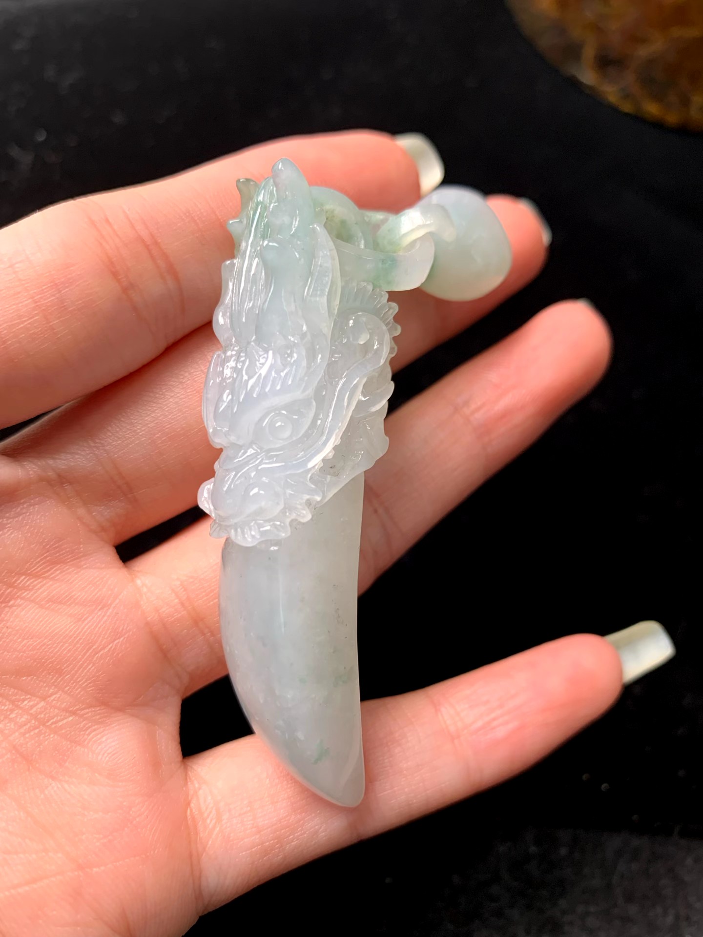 纯手工雕刻特色龙牙