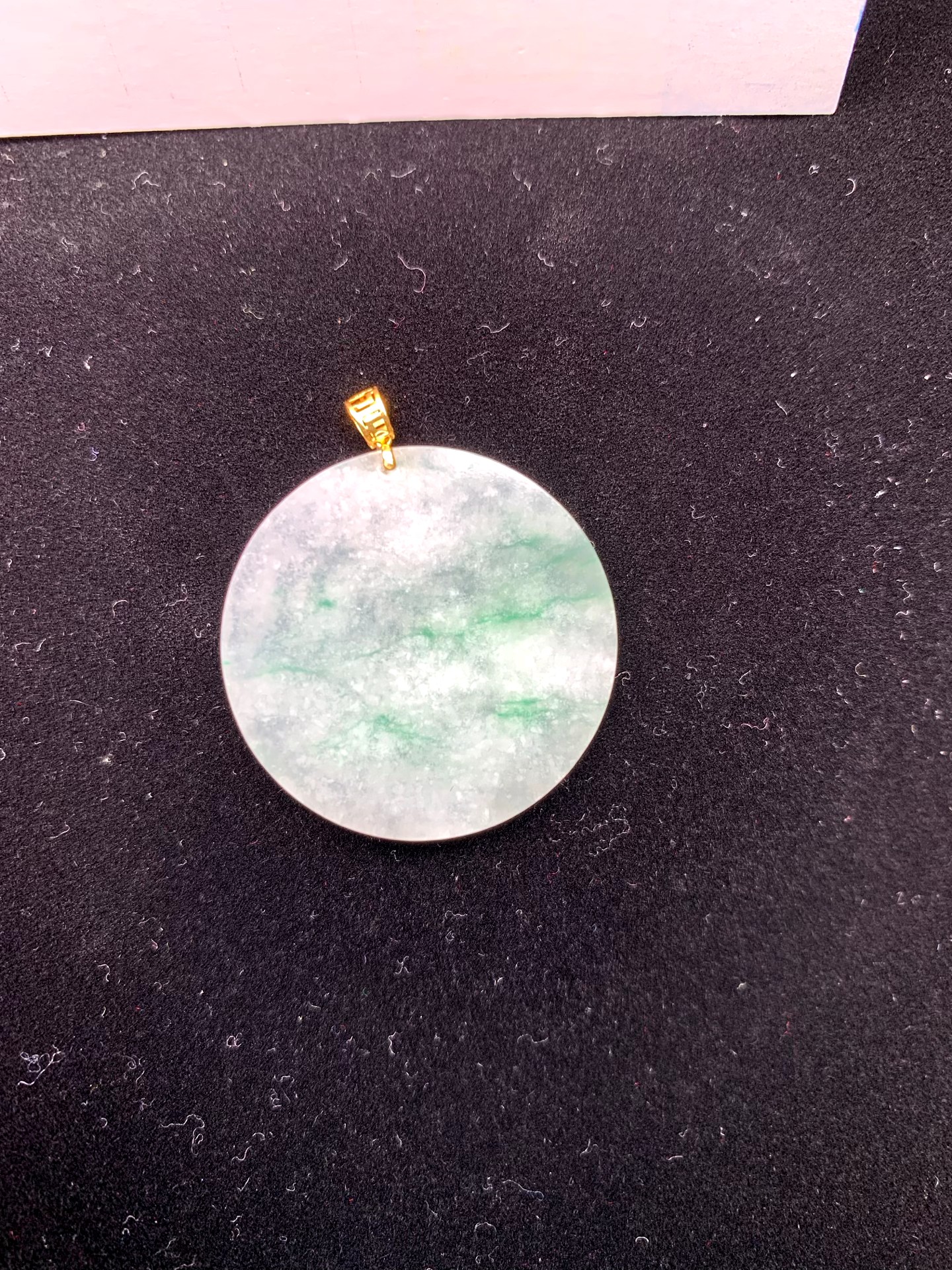 小无事牌飘着金丝杨绿