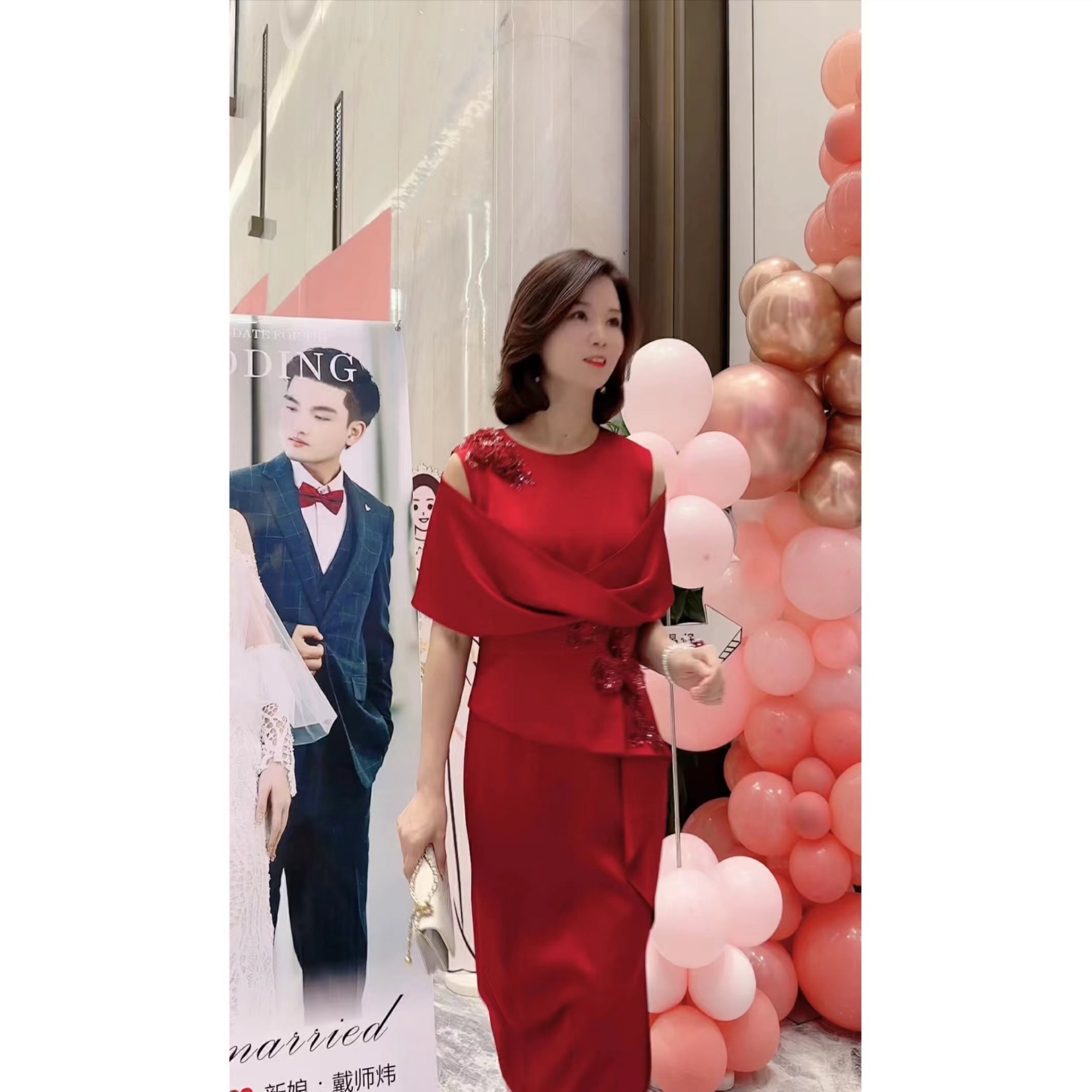 1782-高定轻奢优雅显瘦绸缎红人上台迎宾敬酒喜婆婚礼服