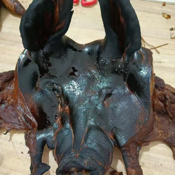 恩施农家烟熏腊猪头（对准金额，一物一拍）