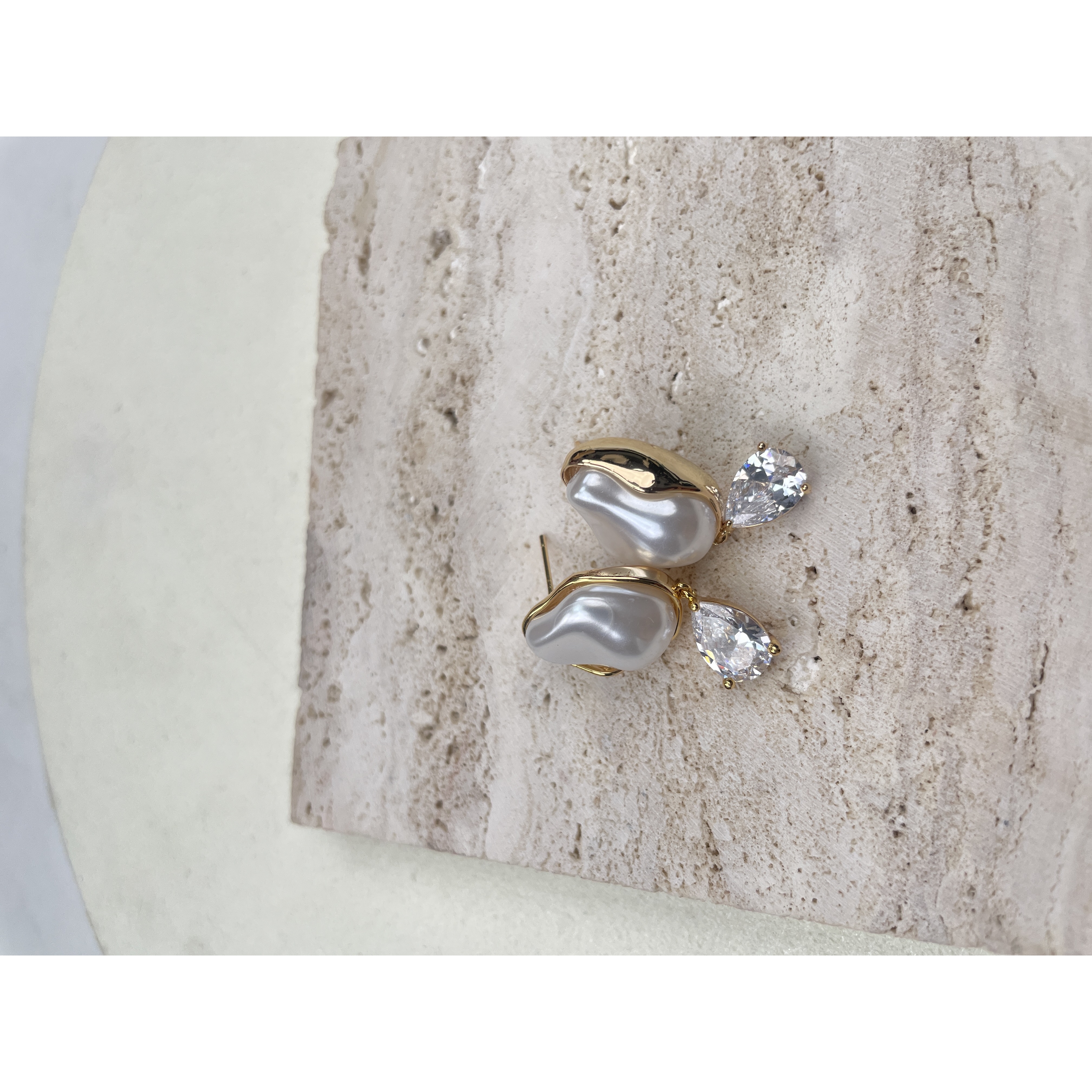 铜合金经典时尚百搭高级感贵气耳钉耳饰CPE000 266