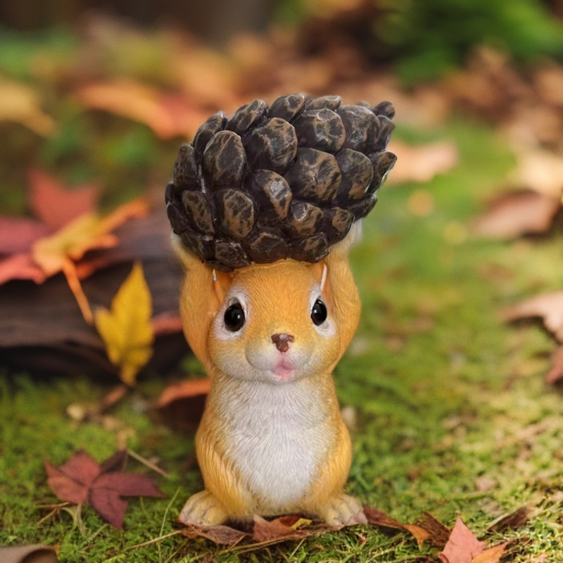 史克森松鼠举松果创意树脂摆件微景观造景户外园艺阳台装饰个性