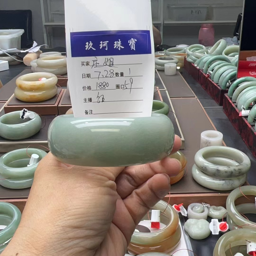 精美女士时尚手镯