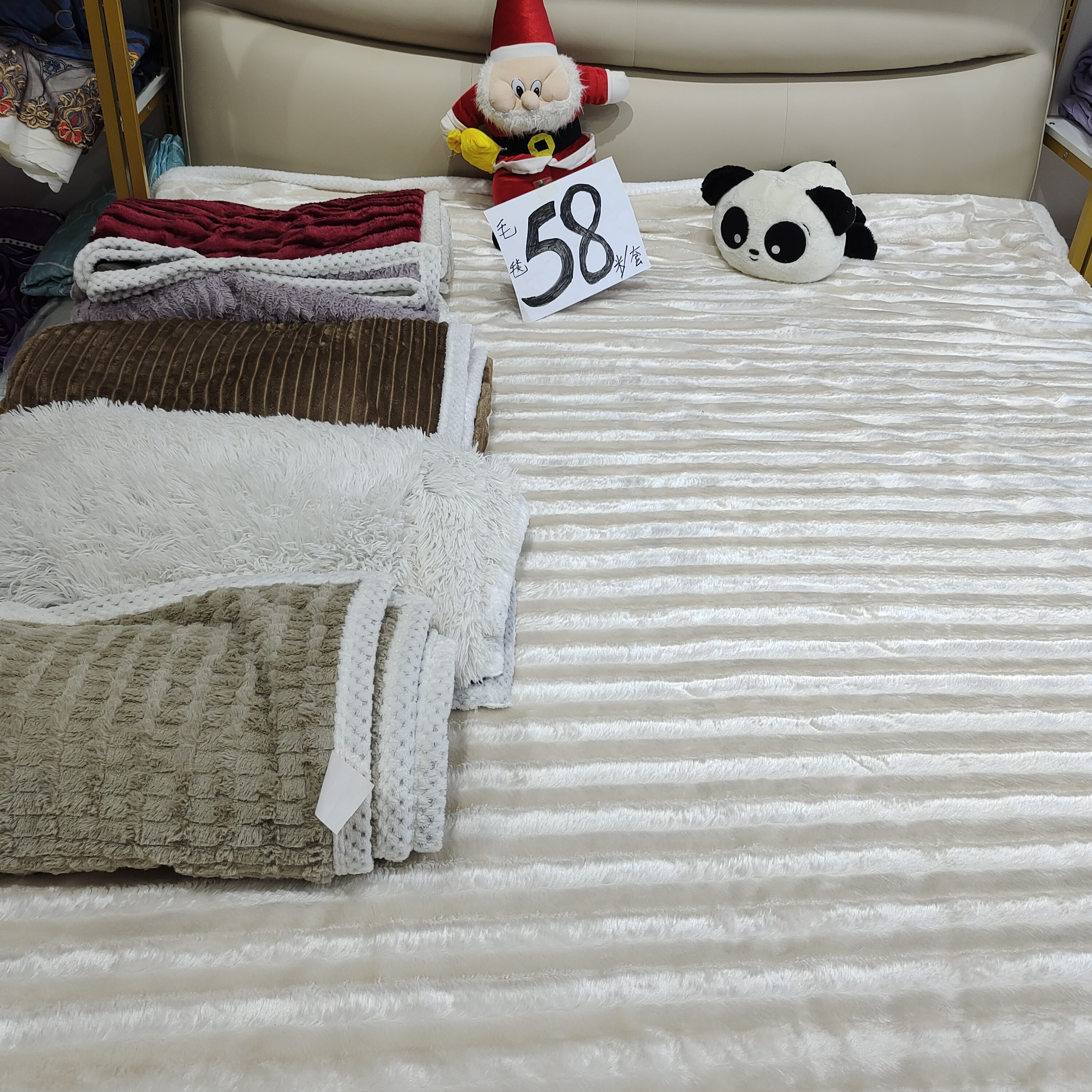 双面都可以用的大毛毯，可铺可盖，柔软亲肤