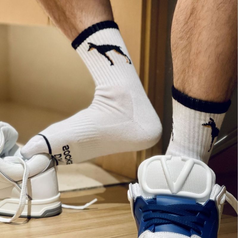 D.M男袜子 时尚潮流毛圈加厚底吸汗卡通狗字母中筒运动街头个性