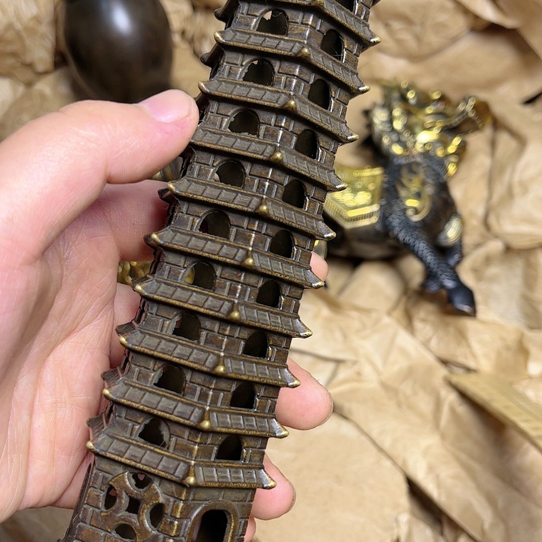 精美铜器，做工精细