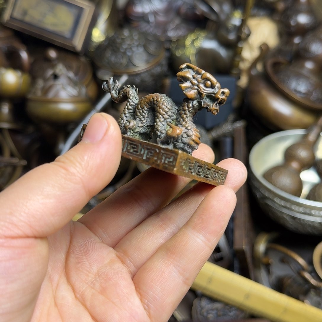 精美铜器，做工精致