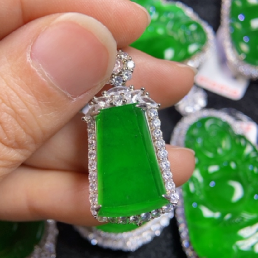 【闪购商品】翡翠吊坠银S925镶嵌无事